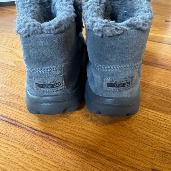 🐝Skechers Gray Women's Winter Boots - Picture 4 of 4